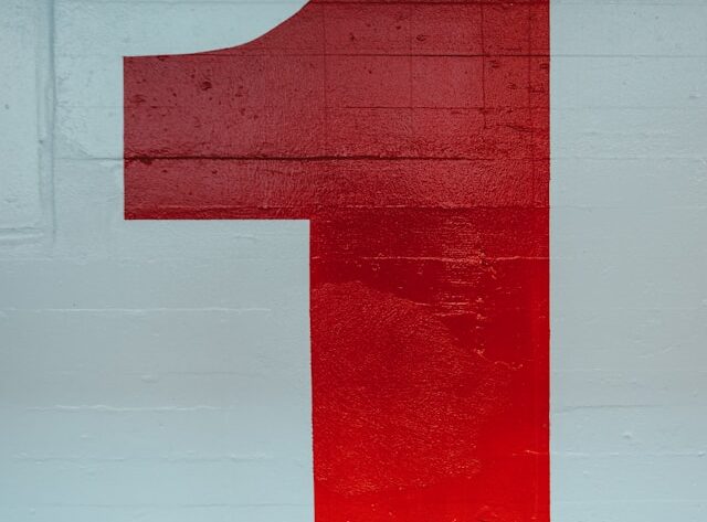 Siła pierwszego wrażenia w sprzedaży – jak działa psychologia kontaktu z klientem